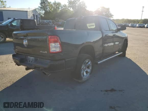 2019 Ram 1500 Big Horn z VIN 1C6SRFBT1KN903750, wystawiony jako Copart lot #65677645 z przebiegiem 78 756 mil mil oraz Szkoda całkowita • Salvage title. Historia ofert i sprzedaży dostępna na DreamBid. Obrazek 3.