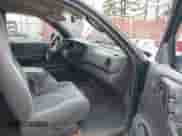 1998 Dodge Dakota SLT z VIN 1B7GG22Y9WS723805, wystawiony jako IAAI lot #41289779 z przebiegiem 234 324 mil mil oraz . Historia ofert i sprzedaży dostępna na DreamBid. Obrazek 5.