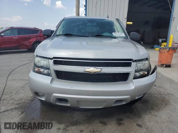 2009 Chevrolet Tahoe LS z VIN 1GNFC13C39R170818, wystawiony jako Copart lot #80545445 z przebiegiem 129 681 mil mil oraz Szkoda całkowita • Salvage title. Historia ofert i sprzedaży dostępna na DreamBid. Obrazek 5.