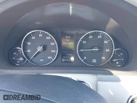 2005 Mercedes-Benz C 230 Kompressor z VIN WDBRF40J15A679931, wystawiony jako IAAI lot #43220115 z przebiegiem 151 395 mil mil oraz . Historia ofert i sprzedaży dostępna na DreamBid. Obrazek 7.