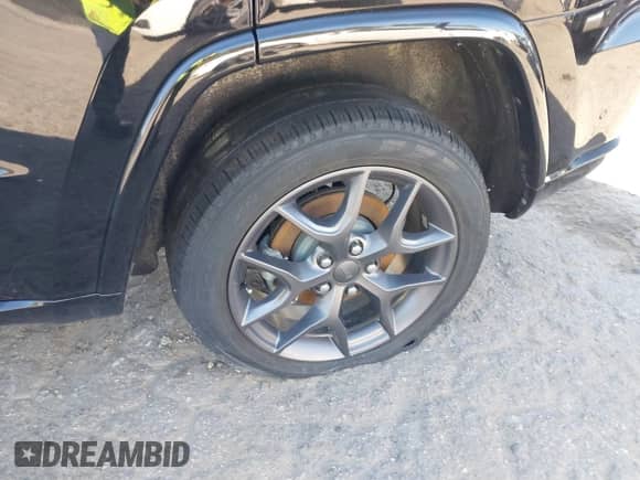 2021 Jeep Grand Cherokee Limited with VIN 1C4RJFBG6MC676961, listed as a IAAI auction lot 41898352 with 28,645 mi miles and . Bid and sale history available at DreamBid. Image 6.