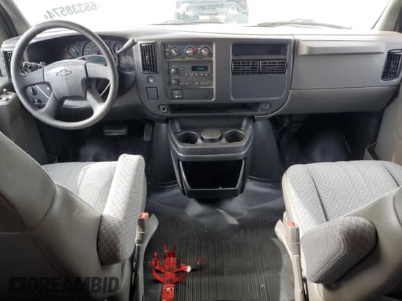 2003 Chevrolet Express Passenger with VIN 1GAHG39U931238507, listed as a Copart auction lot 68338574 with 107,736 mi miles and Clean title. Bid and sale history available at DreamBid. Image 8.