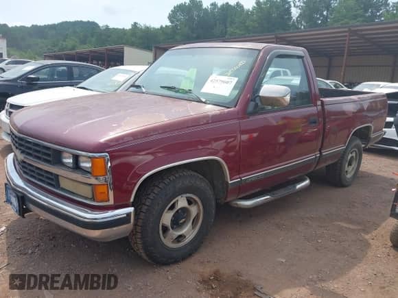 1989 Chevrolet Silverado 1500 с VIN 1GCDC14K0KZ190519, выставлен на аукционе IAAI как лот 42579607 с пробегом 129 986 миль миль и . История ставок и продаж доступна на DreamBid. Изображение 2.