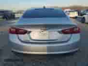 2017 Chevrolet Malibu LS z VIN 1G1ZB5ST6HF152968, wystawiony jako Copart lot #80792365 z przebiegiem 121 523 mil mil oraz Szkoda całkowita • Salvage title. Historia ofert i sprzedaży dostępna na DreamBid. Obrazek 6.