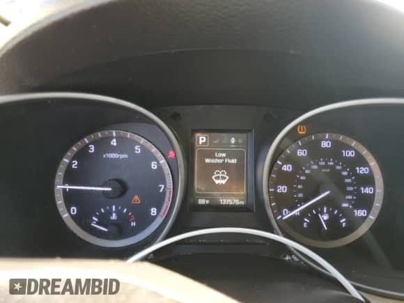 2018 Hyundai Santa Fe 2.4L z VIN 5XYZT3LB5JG560895, wystawiony jako Copart lot #85306865 z przebiegiem 137 576 mil mil oraz Czysty tytuł • Clean title. Historia ofert i sprzedaży dostępna na DreamBid. Obrazek 9.