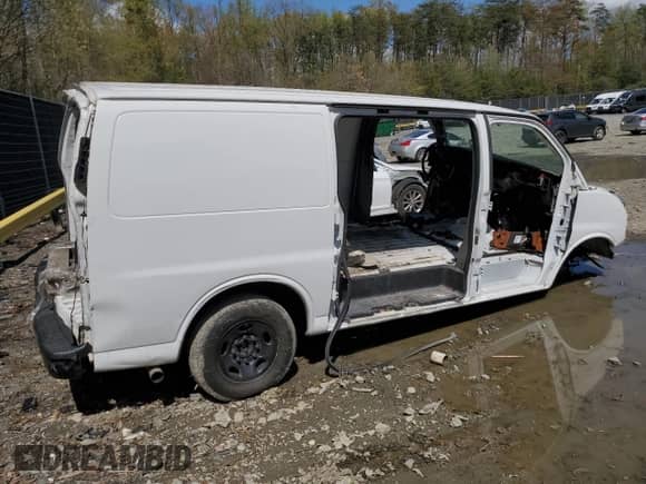 2018 Chevrolet Express Cargo с VIN 1GCWGAFP2J1344554, выставлен на аукционе Copart как лот 50528935 с пробегом Не указан миль и Списание • Salvage title. История ставок и продаж доступна на DreamBid. Изображение 3.