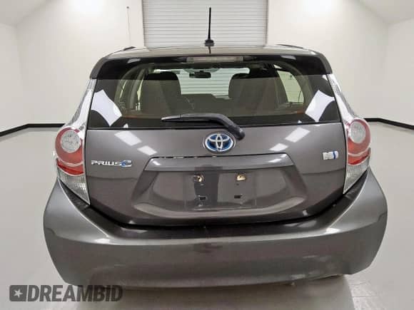 2013 Toyota Prius Three with VIN JTDKDTB3XD1039216, listed as a Copart auction lot 85922165 with 201,155 mi miles and Clean title. Bid and sale history available at DreamBid. Image 6.