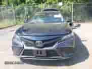 2021 Toyota Camry SE Nightshade z VIN 4T1G11AKXMU523439, wystawiony jako IAAI lot #43122074 z przebiegiem 66 261 mil mil oraz . Historia ofert i sprzedaży dostępna na DreamBid. Obrazek 12.