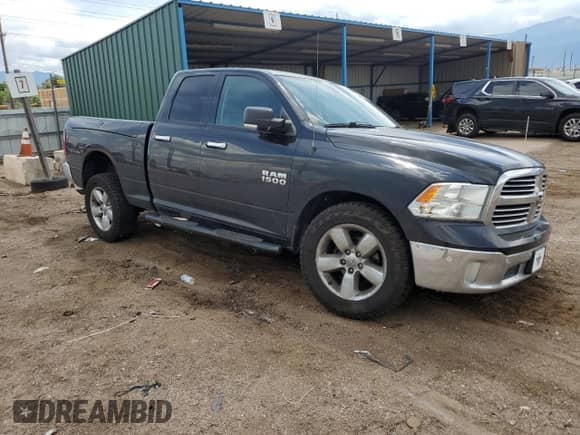 2016 Ram 1500 SLT z VIN 1C6RR7GG2GS132076, wystawiony jako Copart lot #64685945 z przebiegiem 113 394 mil mil oraz Szkoda całkowita • Salvage title. Historia ofert i sprzedaży dostępna na DreamBid. Obrazek 4.