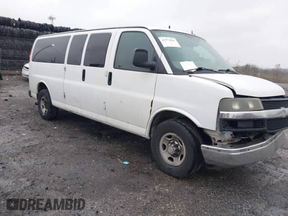 2015 Chevrolet Express Passenger LT с VIN 1GAZG1FG2F1103297, выставлен на аукционе IAAI как лот 41973861 с пробегом 493 237 миль миль и . История ставок и продаж доступна на DreamBid. Изображение 1.