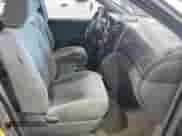 2009 Toyota Sienna CE с VIN 5TDZK23C39S242858, выставлен на аукционе IAAI как лот 43370463 с пробегом 191 572 миль миль и . История ставок и продаж доступна на DreamBid. Изображение 5.