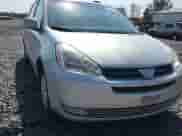 2004 Toyota Sienna XLE z VIN 5TDZA22C54S116773, wystawiony jako Copart lot #81171155 z przebiegiem 232 127 mil mil oraz Szkoda całkowita • Salvage title. Historia ofert i sprzedaży dostępna na DreamBid. Obrazek 14.