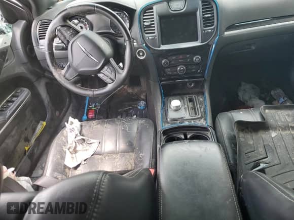 2017 Chrysler 300 S с VIN 2C3CCAGG2HH585821, выставлен на аукционе Copart как лот 65431885 с пробегом Не указан миль и Списание • Salvage title. История ставок и продаж доступна на DreamBid. Изображение 8.