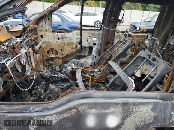 2011 Ford F-150 Lariat с VIN 1FTFW1ET9BFD19172, выставлен на аукционе Copart как лот 84457605 с пробегом Не указан миль и Списание • Salvage title. История ставок и продаж доступна на DreamBid. Изображение 7.