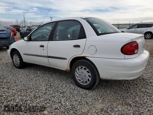 2001 Chevrolet Metro Lsi с VIN 2C1MR522X16713531, выставлен на аукционе Copart как лот 81831334 с пробегом 146 481 миль миль и Списание • Salvage title. История ставок и продаж доступна на DreamBid. Изображение 2.