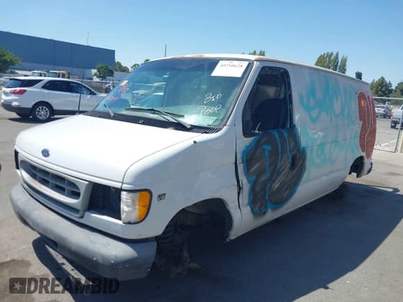 2002 Ford Econoline Cargo z VIN 1FTSE34L02HA30779, wystawiony jako IAAI lot #40210628 z przebiegiem 385 383 mil mil oraz . Historia ofert i sprzedaży dostępna na DreamBid. Obrazek 6.