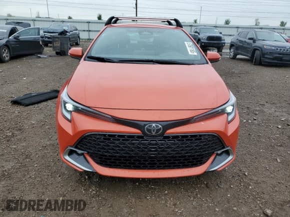 2025 Toyota Corolla XSE with VIN JTNC4MBE6S3233735, listed as a Copart auction lot 57601165 with 6,375 mi miles and Salvage title. Bid and sale history available at DreamBid. Image 5.