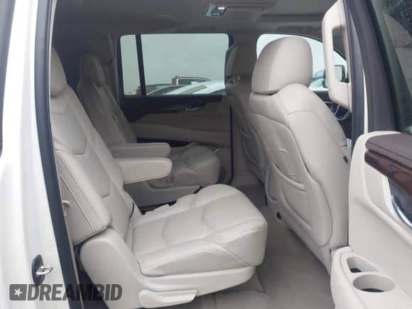 2015 Cadillac Escalade ESV Premium with VIN 1GYS4TKJ6FR708255, listed as a IAAI auction lot 42244621 with 31,407 mi miles and . Bid and sale history available at DreamBid. Image 8.