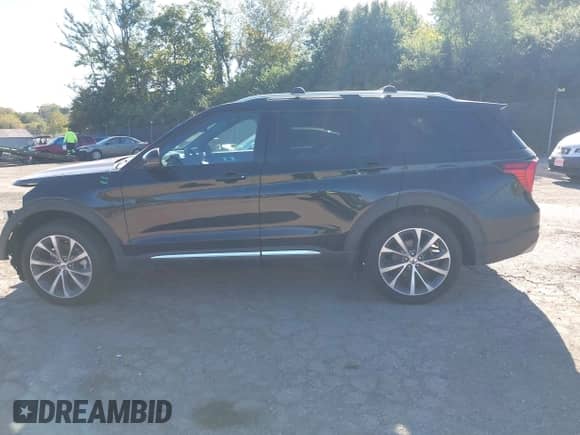 2025 Ford Explorer Platinum z VIN 1FMWK8HCXSGA72671, wystawiony jako IAAI lot #43292145 z przebiegiem 7 504 mil mil oraz . Historia ofert i sprzedaży dostępna na DreamBid. Obrazek 15.