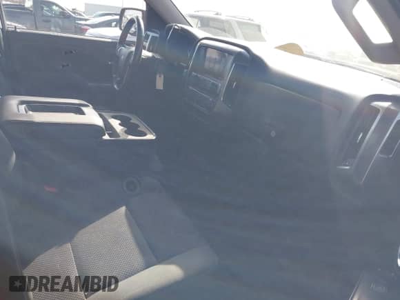 2017 Chevrolet Silverado 1500 LT с VIN 1GCVKREC3HZ120308, выставлен на аукционе IAAI как лот 41974756 с пробегом 82 582 миль миль и . История ставок и продаж доступна на DreamBid. Изображение 5.