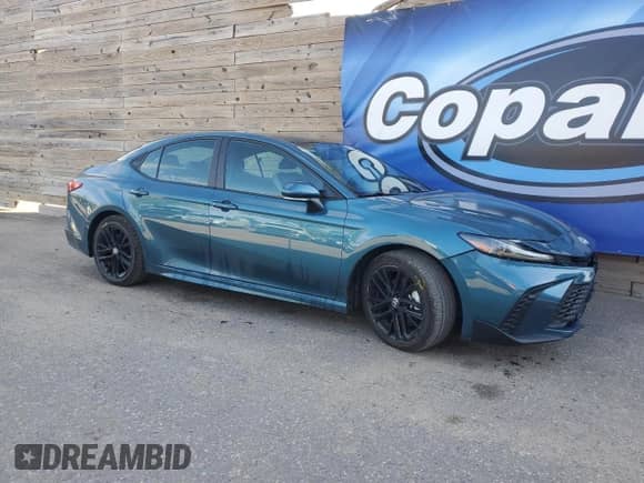2025 Toyota Camry SE with VIN 4T1DAACK2SU017505, listed as a Copart auction lot 86167515 with 40,025 mi miles and Clean title. Bid and sale history available at DreamBid. Image 4.