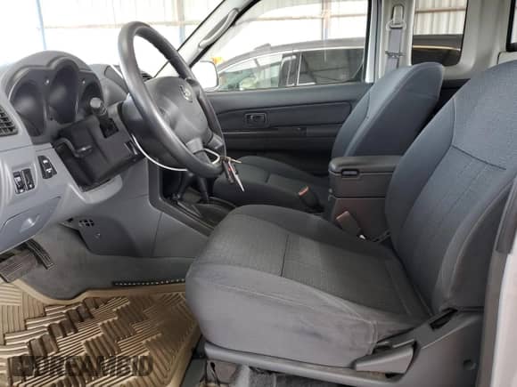 2002 Nissan Frontier SVE с VIN 1N6MD26Y22C387910, выставлен на аукционе Copart как лот 45506195 с пробегом 133 913 миль миль и Списание • Salvage title. История ставок и продаж доступна на DreamBid. Изображение 7.