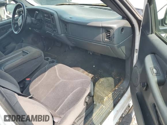 2002 GMC Sierra 1500 z VIN 1GTEC14W72Z334848, wystawiony jako Copart lot #59733325 z przebiegiem 213 155 mil mil oraz Szkoda całkowita • Salvage title. Historia ofert i sprzedaży dostępna na DreamBid. Obrazek 8.