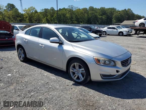 2015 Volvo S60 T5 Drive-E Premier with VIN YV126MFK7F1336135, listed as a Copart auction lot 71584045 with Not provided miles and Clean title. Bid and sale history available at DreamBid. Image 4.