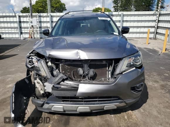 2019 Nissan Pathfinder S z VIN 5N1DR2MN4KC637382, wystawiony jako Copart lot #84215955 z przebiegiem 165 873 mil mil oraz Szkoda całkowita • Salvage title. Historia ofert i sprzedaży dostępna na DreamBid. Obrazek 5.