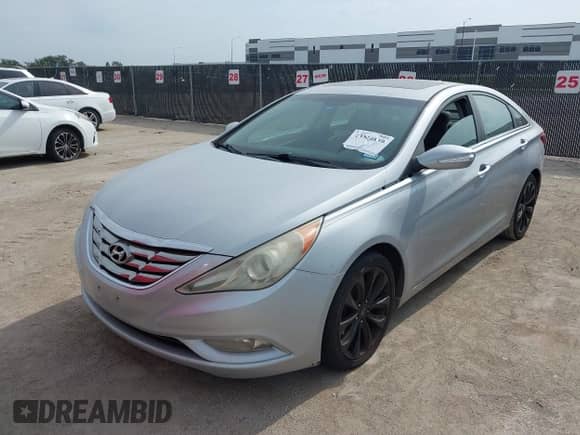 2011 Hyundai Sonata Limited с VIN 5NPEC4AB5BH177072, выставлен на аукционе IAAI как лот 43524839 с пробегом 209 950 миль миль и . История ставок и продаж доступна на DreamBid. Изображение 2.
