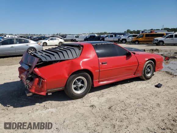 1992 Chevrolet Camaro RS z VIN 1G1FP23E8NL151594, wystawiony jako Copart lot #48551195 z przebiegiem 117 985 mil mil oraz Szkoda całkowita • Salvage title. Historia ofert i sprzedaży dostępna na DreamBid. Obrazek 3.