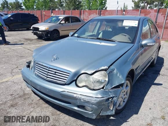 2004 Mercedes-Benz C 320 with VIN WDBRF64J34F501106, listed as a IAAI auction lot 42313795 with 81,476 mi miles and . Bid and sale history available at DreamBid. Image 6.
