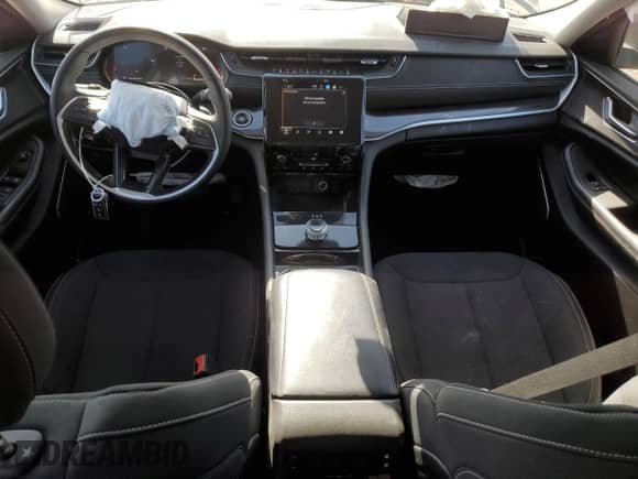 2021 Jeep Grand Cherokee Laredo with VIN 1C4RJKAG1M8202428, listed as a Copart auction lot 52357395 with 68,378 mi miles and Salvage title. Bid and sale history available at DreamBid. Image 8.