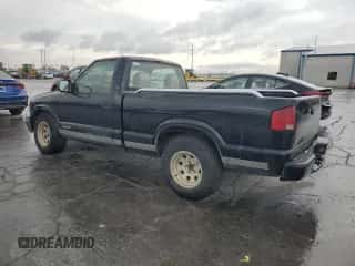 2001 Chevrolet S-10 с VIN 1GCCS145718246145, выставлен на аукционе Copart как лот 82129225 с пробегом 190 547 миль миль и Списание • Salvage title. История ставок и продаж доступна на DreamBid. Изображение 2.