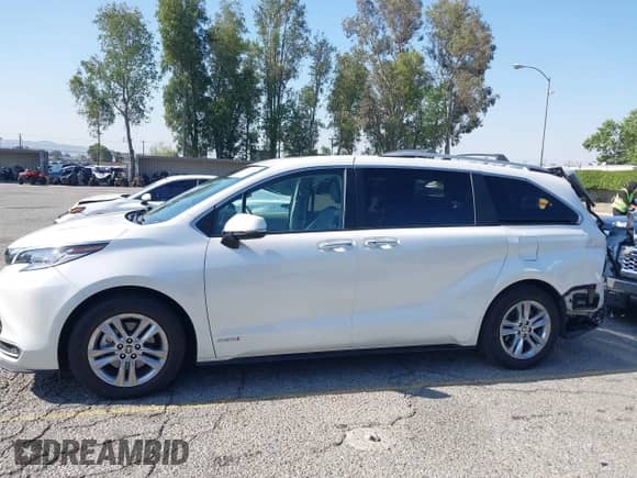 2021 Toyota Sienna Limited z VIN 5TDZSKFC1MS025314, wystawiony jako IAAI lot #42107397 z przebiegiem 108 514 mil mil oraz . Historia ofert i sprzedaży dostępna na DreamBid. Obrazek 15.