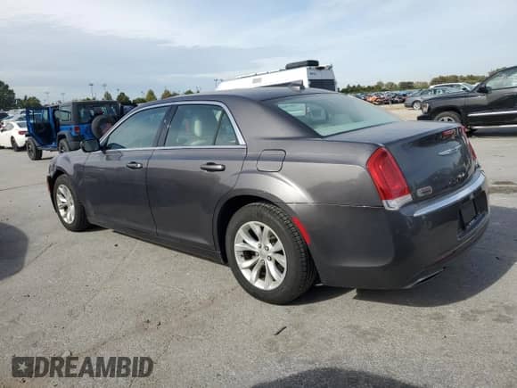 2016 Chrysler 300 Anniversary Edition с VIN 2C3CCAAG2GH135447, выставлен на аукционе Copart как лот 82763605 с пробегом 96 078 миль миль и Чистый • Clean title. История ставок и продаж доступна на DreamBid. Изображение 2.
