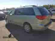 2010 Toyota Sienna XLE с VIN 5TDYK4CCXAS303876, выставлен на аукционе Copart как лот 81272115 с пробегом 170 141 миль миль и Списание • Salvage title. История ставок и продаж доступна на DreamBid. Изображение 2.