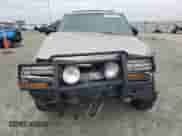 2001 Chevrolet Blazer LS z VIN 1GNCT18W91K167036, wystawiony jako Copart lot #47848415 z przebiegiem 145 278 mil mil oraz Szkoda całkowita • Salvage title. Historia ofert i sprzedaży dostępna na DreamBid. Obrazek 5.