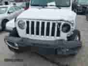 2021 Jeep Wrangler Unlimited Sahara High Altitude z VIN 1C4HJXEN9MW634889, wystawiony jako IAAI lot #41274654 z przebiegiem 63 288 mil mil oraz . Historia ofert i sprzedaży dostępna na DreamBid. Obrazek 13.