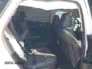 2025 Kia Sorento EX z VIN 5XYRH4JFXSG326301, wystawiony jako IAAI lot #42695332 z przebiegiem 19 187 mil mil oraz . Historia ofert i sprzedaży dostępna na DreamBid. Obrazek 8.