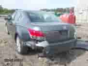 2009 Honda Accord EX z VIN 1HGCP26719A106135, wystawiony jako IAAI lot #43188400 z przebiegiem 115 874 mil mil oraz . Historia ofert i sprzedaży dostępna na DreamBid. Obrazek 6.