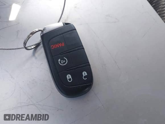 2012 Dodge Journey SE z VIN 3C4PDCAB1CT372670, wystawiony jako IAAI lot #42281044 z przebiegiem 185 388 mil mil oraz . Historia ofert i sprzedaży dostępna na DreamBid. Obrazek 11.