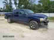 2005 Dodge Dakota ST с VIN 1D7HW28N85S226737, выставлен на аукционе Copart как лот 57564405 с пробегом Не указан миль и Списание • Salvage title. История ставок и продаж доступна на DreamBid. Изображение 4.