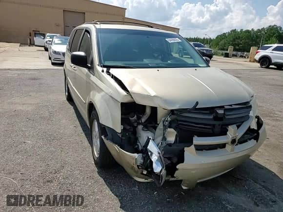 2010 Dodge Grand Caravan Hero z VIN 2D4RN3D12AR371930, wystawiony jako Copart lot #64496835 z przebiegiem 137 686 mil mil oraz Szkoda całkowita • Salvage title. Historia ofert i sprzedaży dostępna na DreamBid. Obrazek 13.