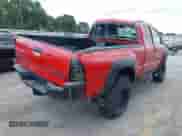 2015 Toyota Tacoma PreRunner z VIN 5TFTU4GN5FX090241, wystawiony jako IAAI lot #42547149 z przebiegiem 131 056 mil mil oraz . Historia ofert i sprzedaży dostępna na DreamBid. Obrazek 4.