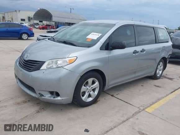 2016 Toyota Sienna L with VIN 5TDZK3DC0GS718601, listed as a IAAI auction lot 42649578 with 221,464 mi miles and . Bid and sale history available at DreamBid. Image 21.