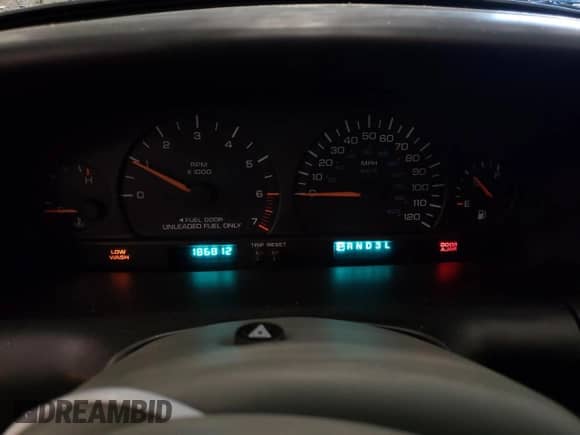 1996 Dodge Caravan LE with VIN 1B4GP54L7TB361937, listed as a Copart auction lot 71636564 with 186,812 mi miles and Salvage title. Bid and sale history available at DreamBid. Image 9.