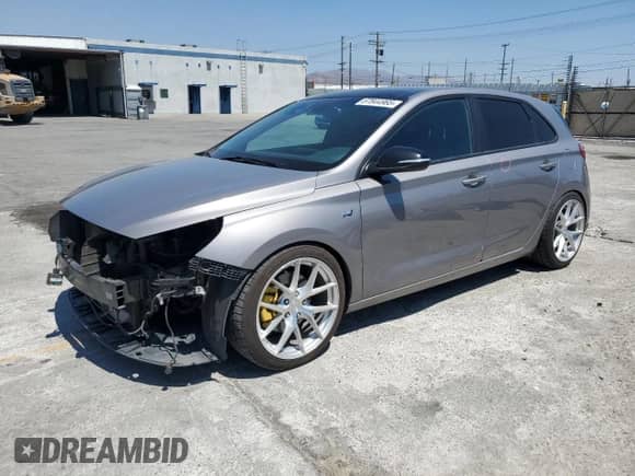 2020 Hyundai Elantra N Line z VIN KMHH55LC0LU134068, wystawiony jako Copart lot #67844965 z przebiegiem 133 634 mil mil oraz Szkoda całkowita • Salvage title. Historia ofert i sprzedaży dostępna na DreamBid. Obrazek 1.