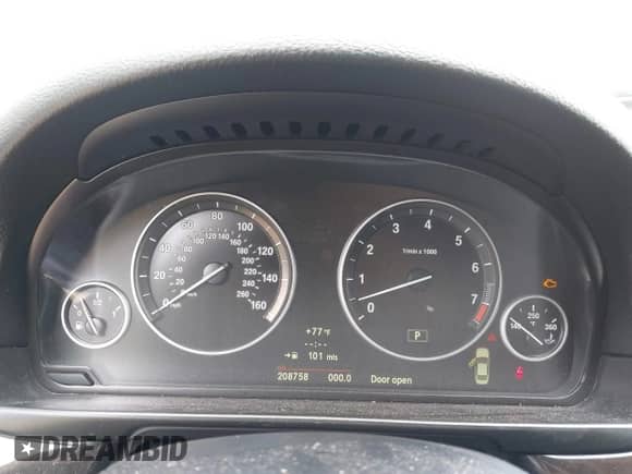 2012 BMW 5 Series 528i xDrive с VIN WBAXH5C57CDW06840, выставлен на аукционе IAAI как лот 42959728 с пробегом 208 758 миль миль и . История ставок и продаж доступна на DreamBid. Изображение 7.