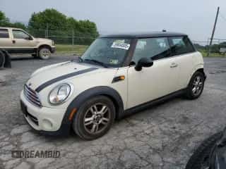 2013 MINI Hardtop with VIN WMWSU3C50DT683566, listed as a Copart auction lot 59854505 with 136,288 mi miles and Salvage title. Bid and sale history available at DreamBid. Image 1.
